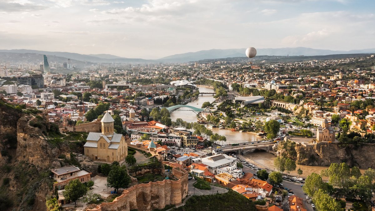 Вид на город  Тбилиси