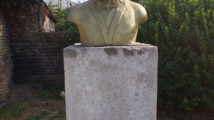 Bust of Akaki Tsereteli