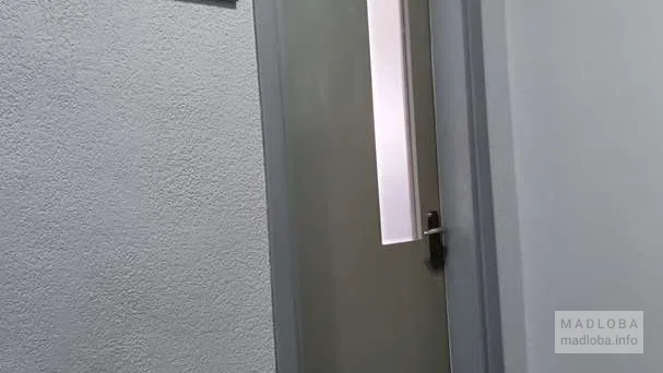 Дверь в кабинет