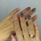 Dona Nail