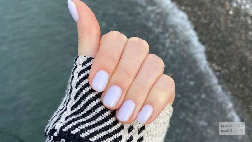 Parallel's Nails manicure