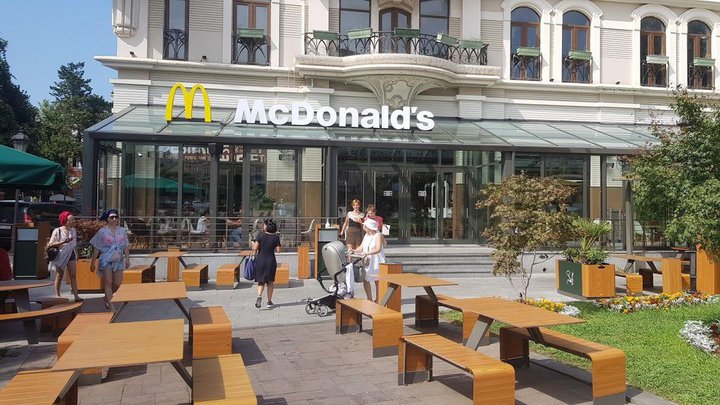 McDonald's на Площади Европы