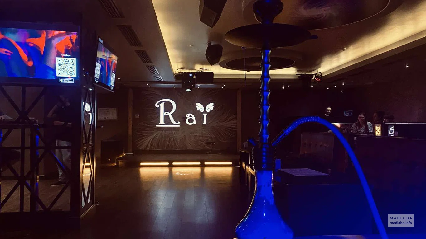 Ночной клуб "Rai Karaoke & Lounge Club" в Батуми