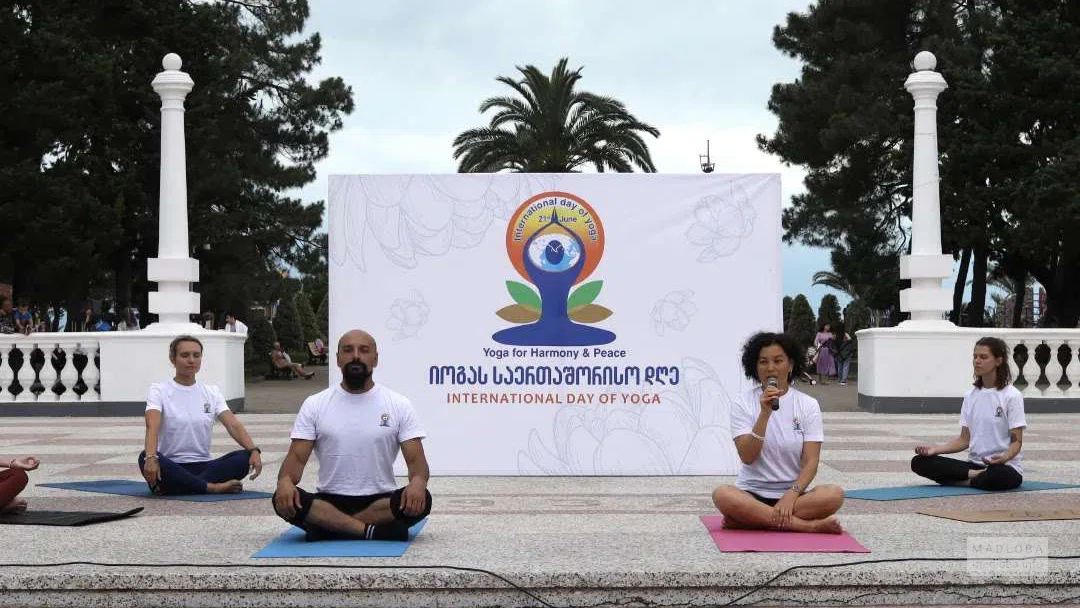 Инструкторы Профессионального центра йоги "BatumiYogaCenter" в Батуми