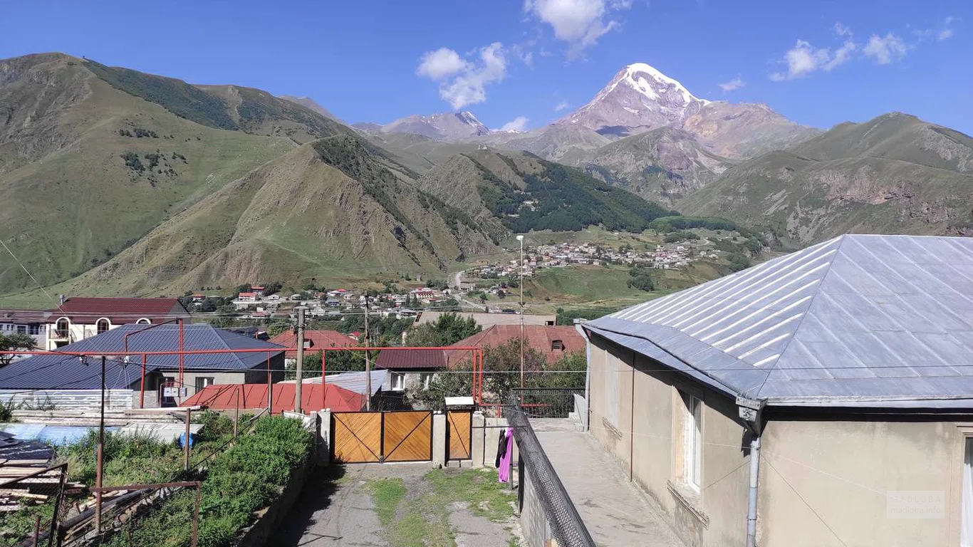 Гостевой дом Релакс на улице Марджанишвили 6 "Guesthouse Relax in Kazbegi" в Степанцминде