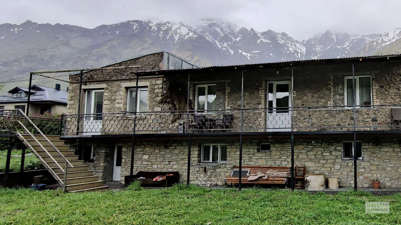 Гостевой дом "Kazbegi Guide" в Степанцминде