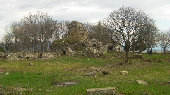 Монастырский комплекс VI века в Ахмета (руины)