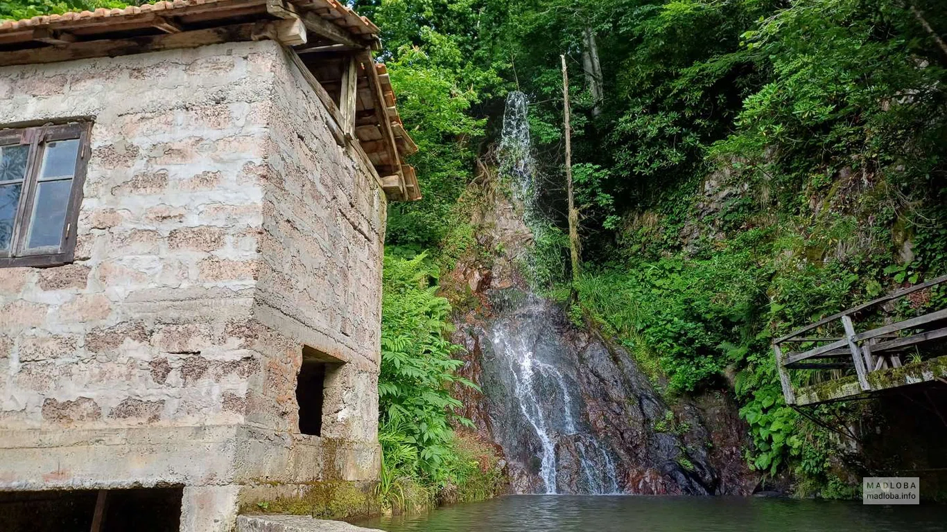 Искусственный водопад Капнистави  — маршрут для прогулки и фото