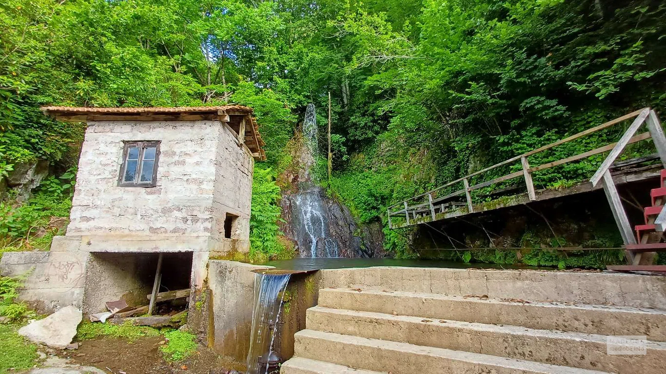 Искусственный водопад в селе Капнистави — природный уголок рядом с Батуми