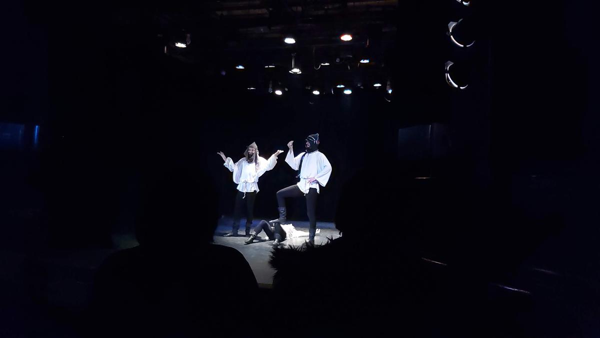 Спектакль в театре пантомимы в Тбилиси