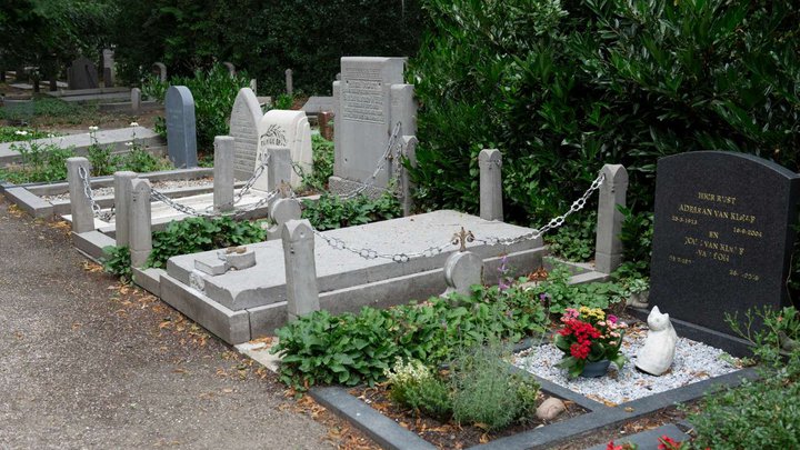 Varjaani Cemetery