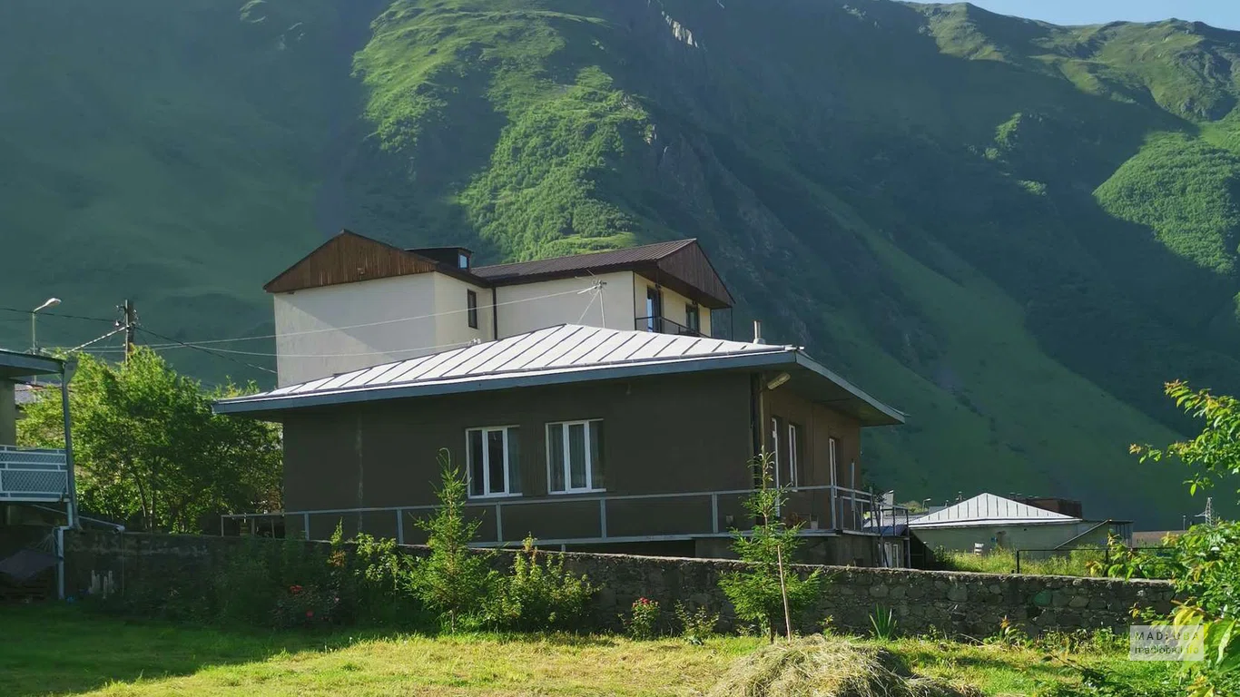 Отель "Sunshine Kazbegi" в Степанцминде