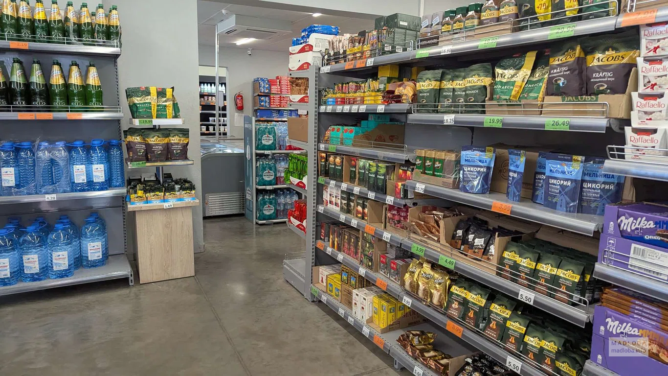 Чай, кофе и напитки в магазине 2 Nabiji в Батуми