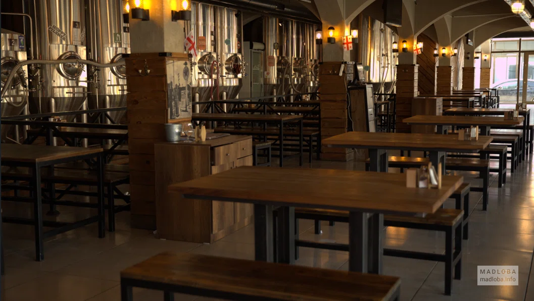 2 тонны на Купрадзе 33 - Гастробар с живым пивом и ужинами