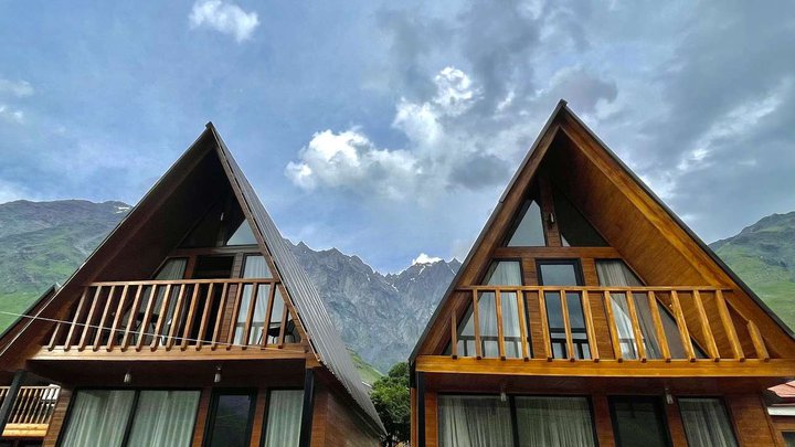 Twin Cottages Kazbegi