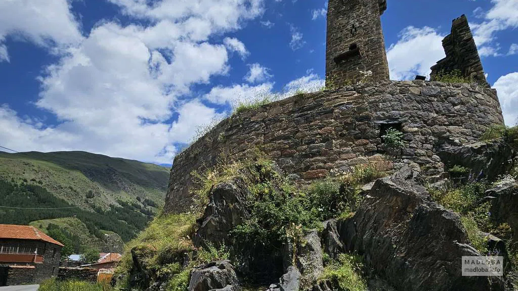 Туры на электронных велосипедах "Electride - Tours in Kazbegi" в Степанцминде