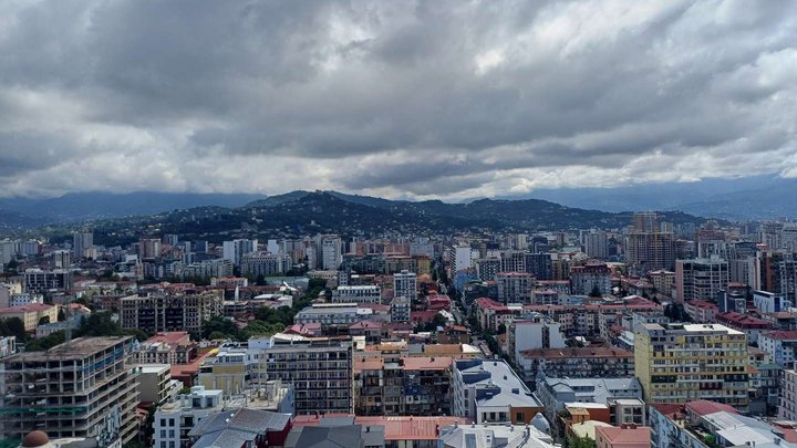 Вид на Батуми из "360 Sky Bar" (ресторан)