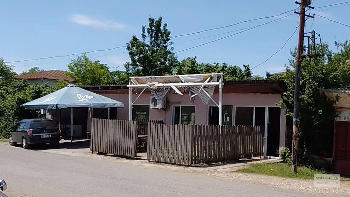 Вход в Паб "Beer" в Чхороцку