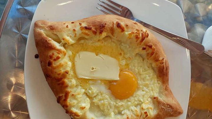 Khachapuri