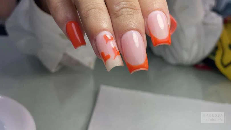 Маникюрный салон "Shellac Batumi" manicure