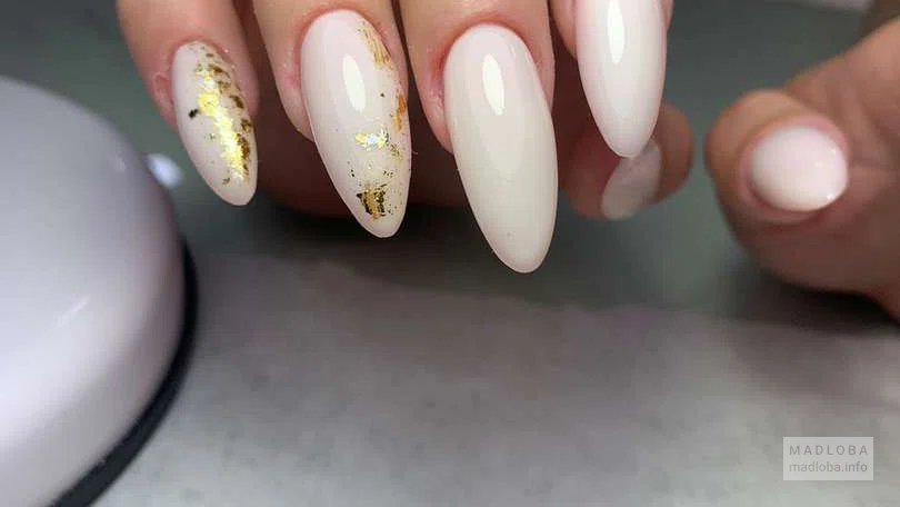 Маникюрный салон "Shellac Batumi" manicure