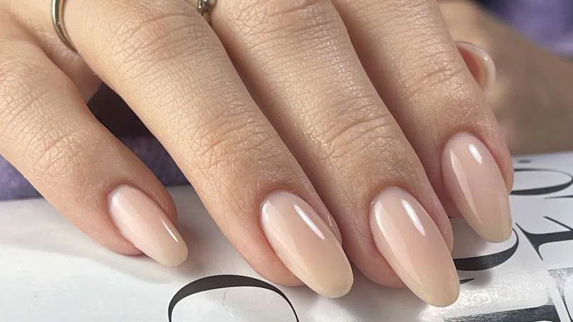 Маникюр в салоне "Manicure Batumi"