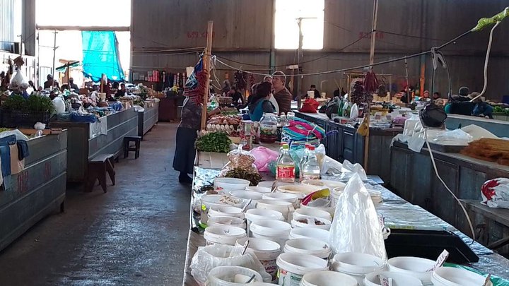 Farmer's and clothing market Chkhorotsku