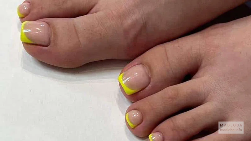 Nail Lounge Batumi Beauty Salon педикюр