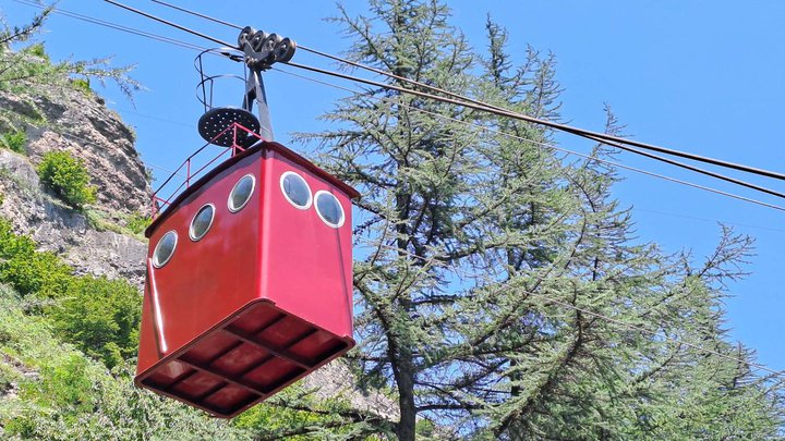 Double-sided cable car "Mirnaya - No. 25"