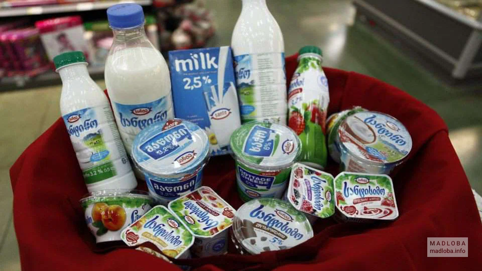 Молочные продукты компании "Sante GMT Products"