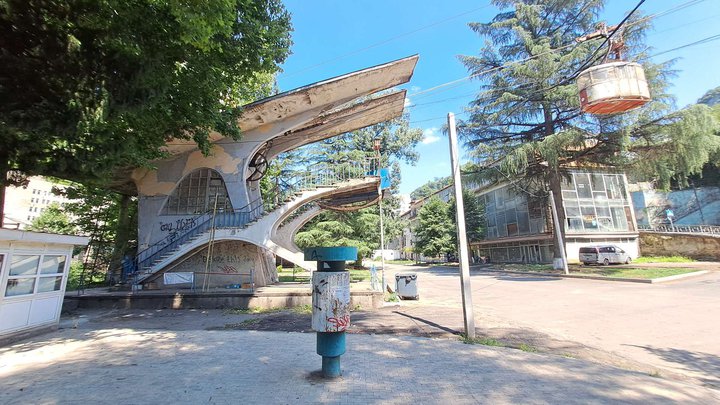 Abandoned cable car station "Chavchavadze"