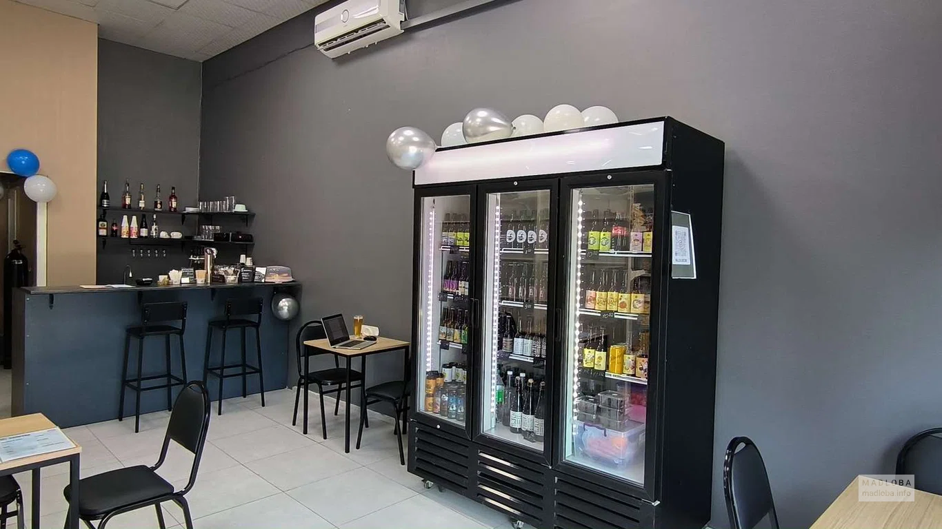 Интерьер в ALUDA Craft Beer Shop&Bar