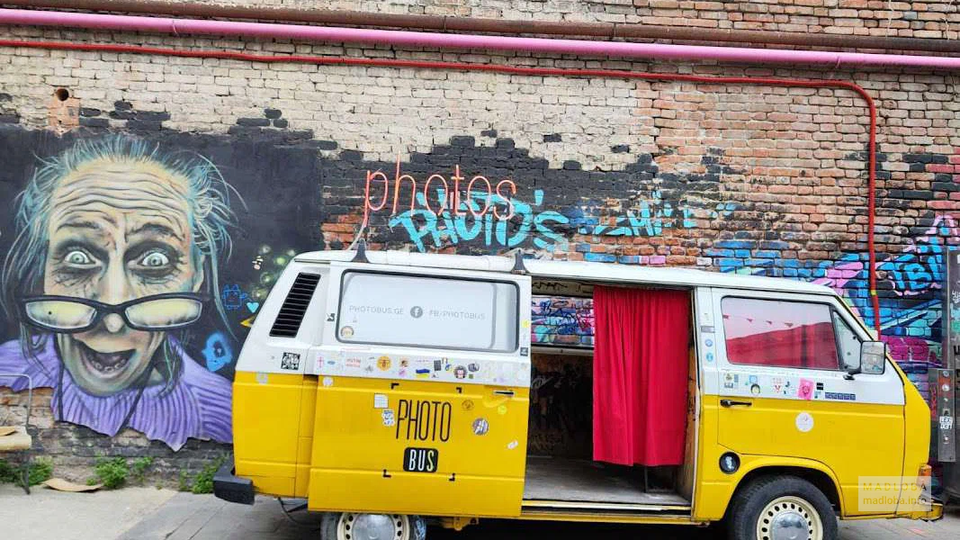 ART UP – Street Gallery: уличная галерея современного искусства в Тбилиси