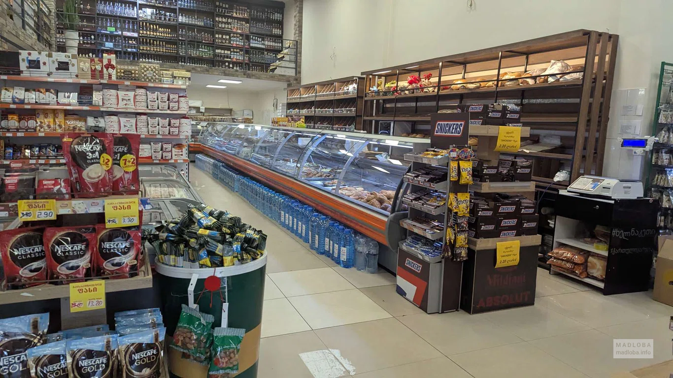 Продукты в магазине Absolut Supermarket в Батуми