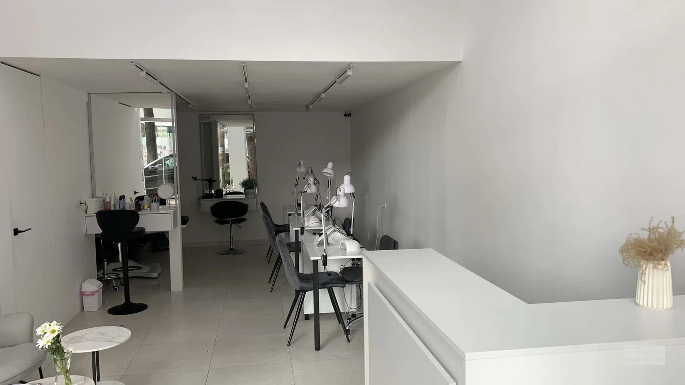 Маникюрный салон Almond Nail Studio