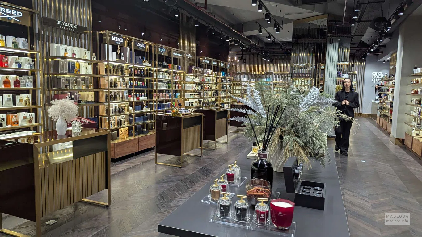 магазин духов  Aromateque в Тбилиси