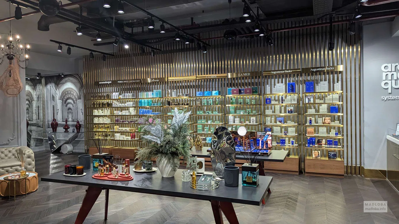 Aromateque – бутик нишевой парфюмерии и косметики в Тбилиси