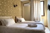 Arrow Hotel