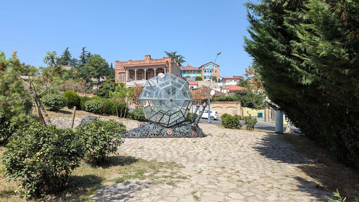 Art object "Snail Family"