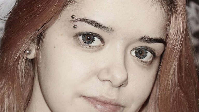 Eyebrow piercing