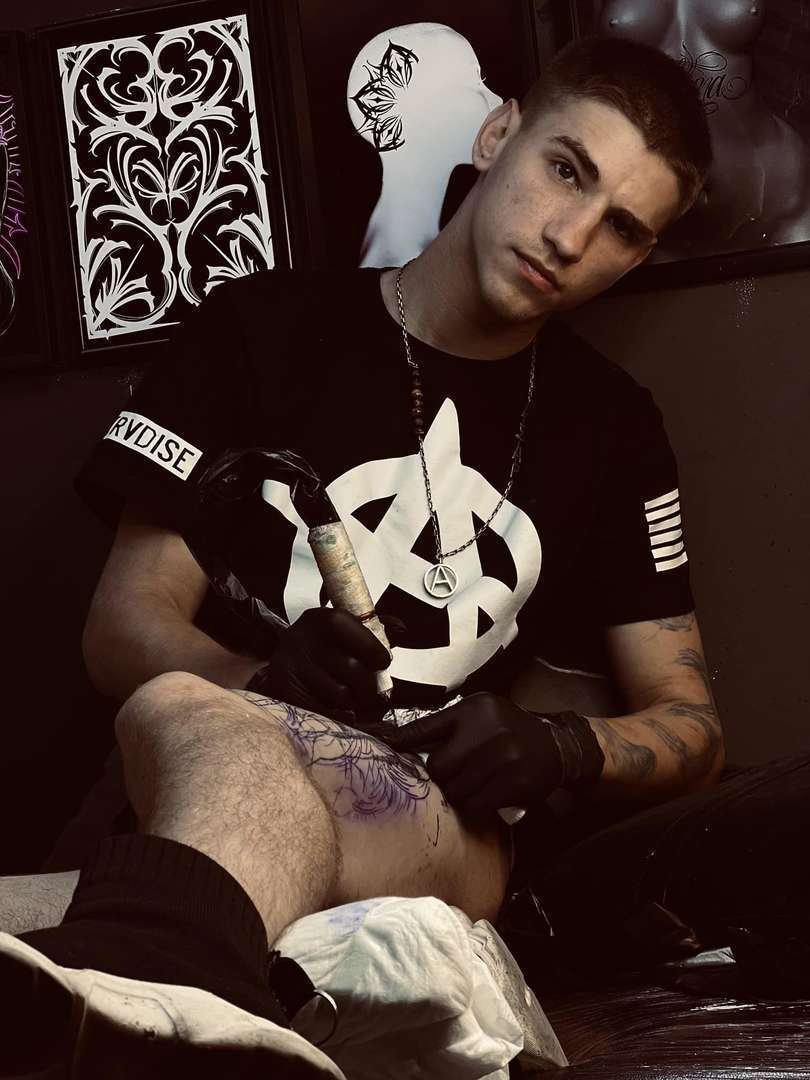 Tattoo studio 