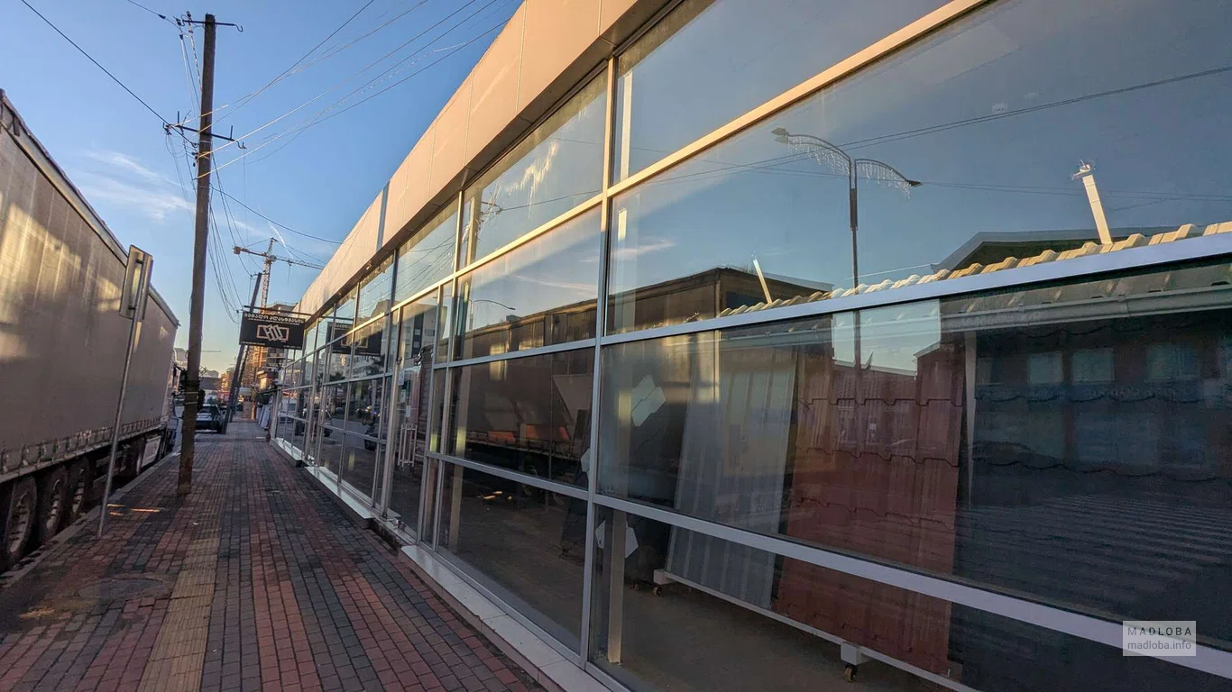 магазин окон в Батуми