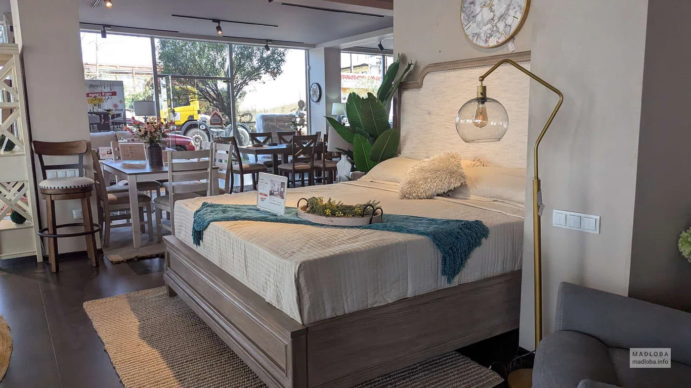 Мебель в магазине Ashley в Грузии