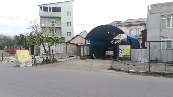 Car wash (General Aslan Abashidze St. 85)