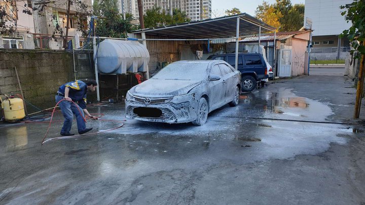 Car wash (Pushkin St. 137)
