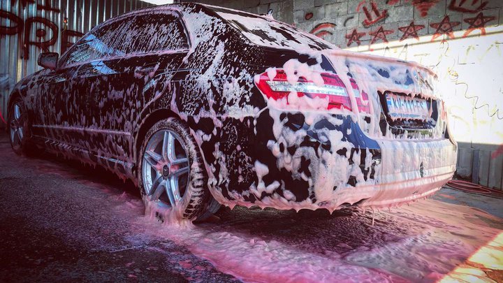 Car wash (Saakadze St.)