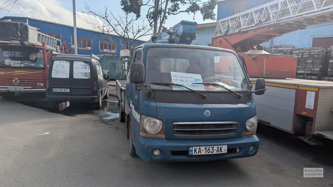 Автовышка Bongo в Батуми – аренда спецтехники