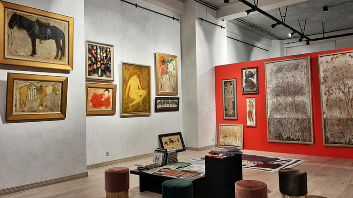 Baia Gallery is an art gallery specializing in modern and contemporary art