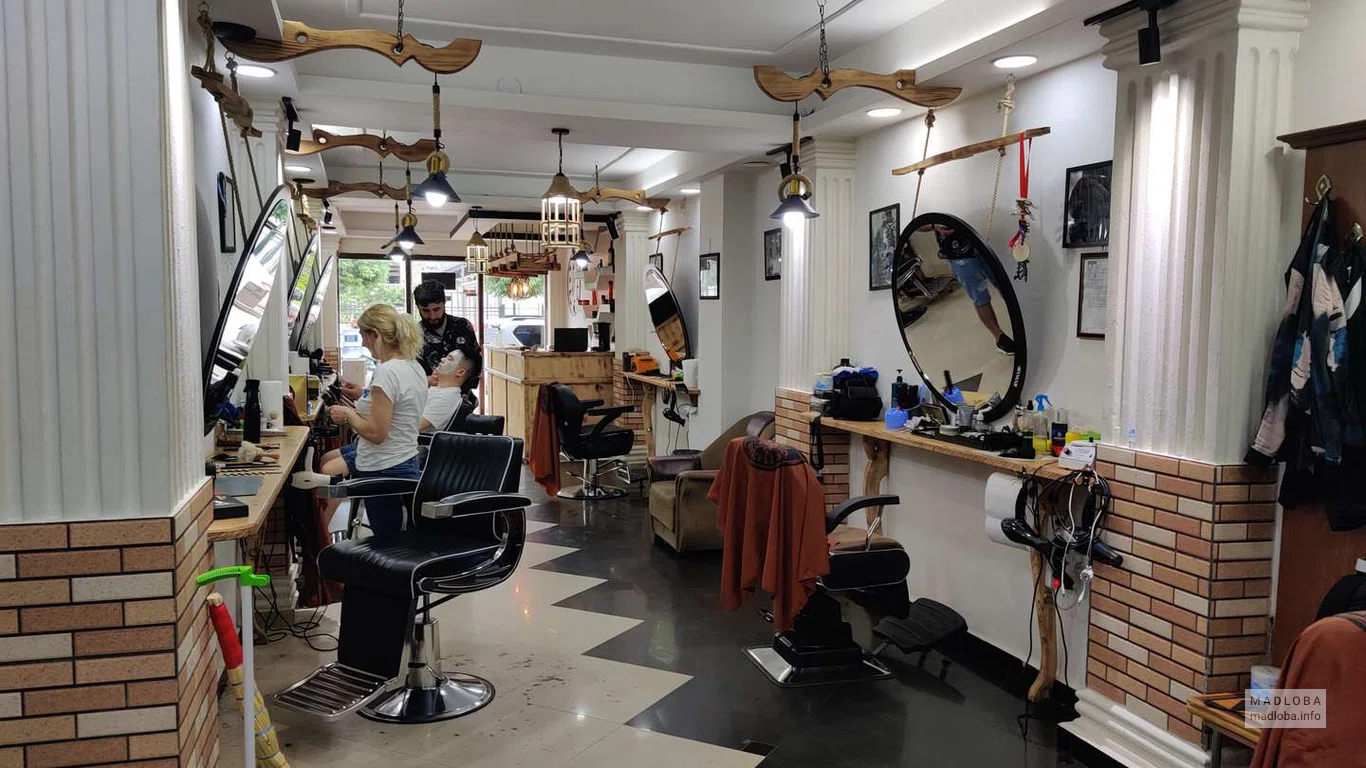 Barber Friends интерьер