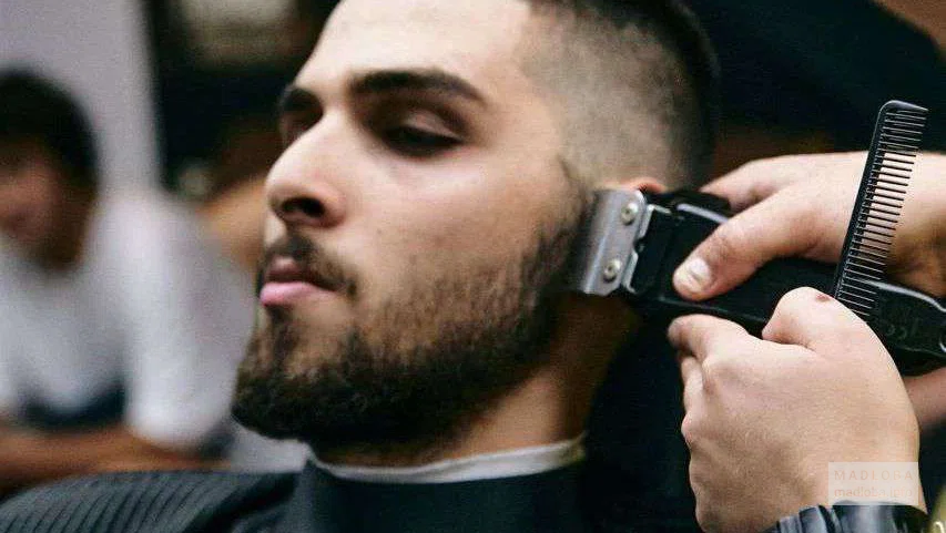 Barberattoo Barbershop стрижка бороды